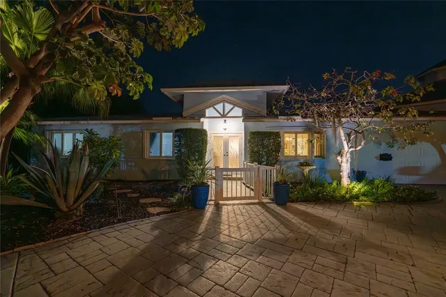 $2,595,000 | 2432 Northeast 22nd Avenue, Lighthouse Point, FL 33064