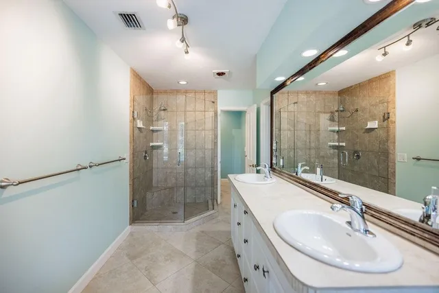 $2,595,000 | 2432 Northeast 22nd Avenue, Lighthouse Point, FL 33064