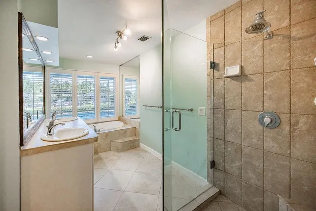 $2,595,000 | 2432 Northeast 22nd Avenue, Lighthouse Point, FL 33064