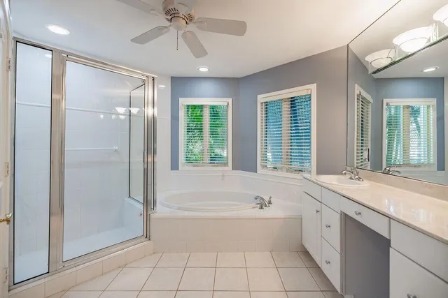 $2,595,000 | 2432 Northeast 22nd Avenue, Lighthouse Point, FL 33064