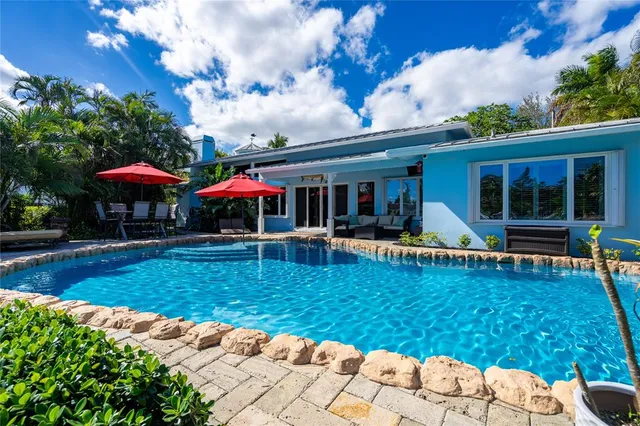 $2,595,000 | 2432 Northeast 22nd Avenue, Lighthouse Point, FL 33064