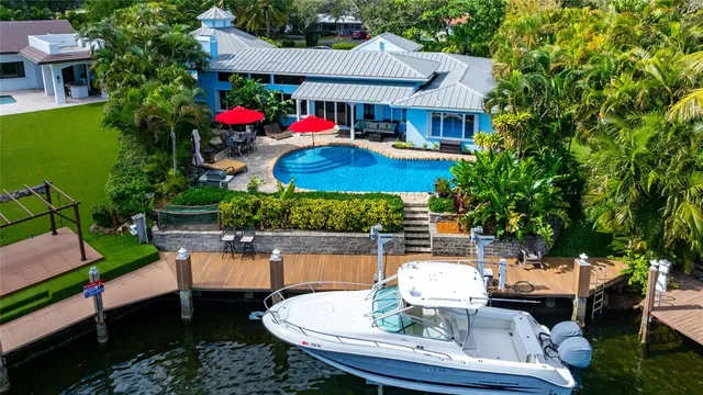 $2,595,000 | 2432 Northeast 22nd Avenue, Lighthouse Point, FL 33064
