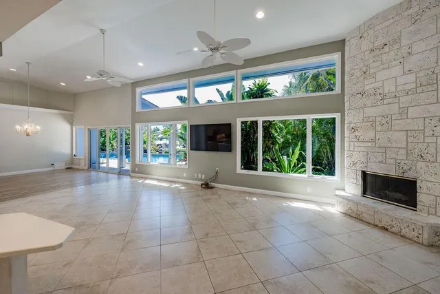 $2,595,000 | 2432 Northeast 22nd Avenue, Lighthouse Point, FL 33064