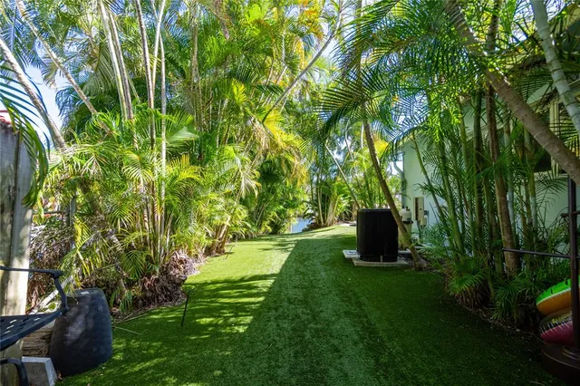 $2,595,000 | 2432 Northeast 22nd Avenue, Lighthouse Point, FL 33064