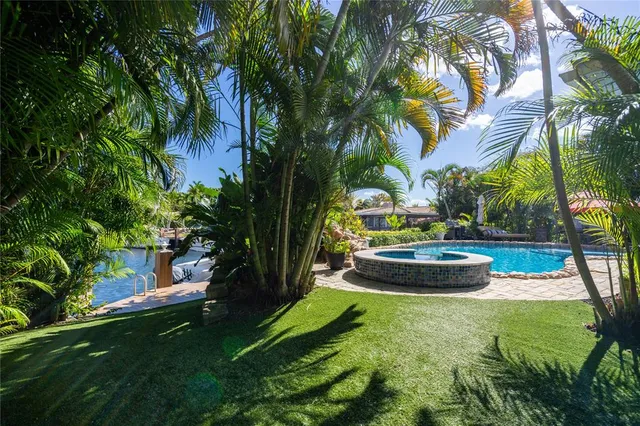 $2,595,000 | 2432 Northeast 22nd Avenue, Lighthouse Point, FL 33064