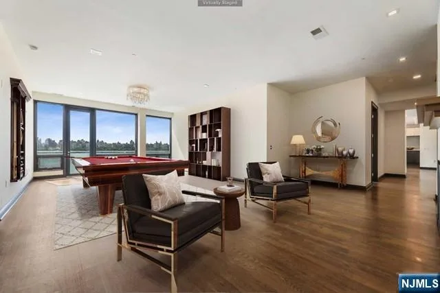 $2,650,000 | 9 Somerset Lane, Unit PH606607, Edgewater, NJ 07020