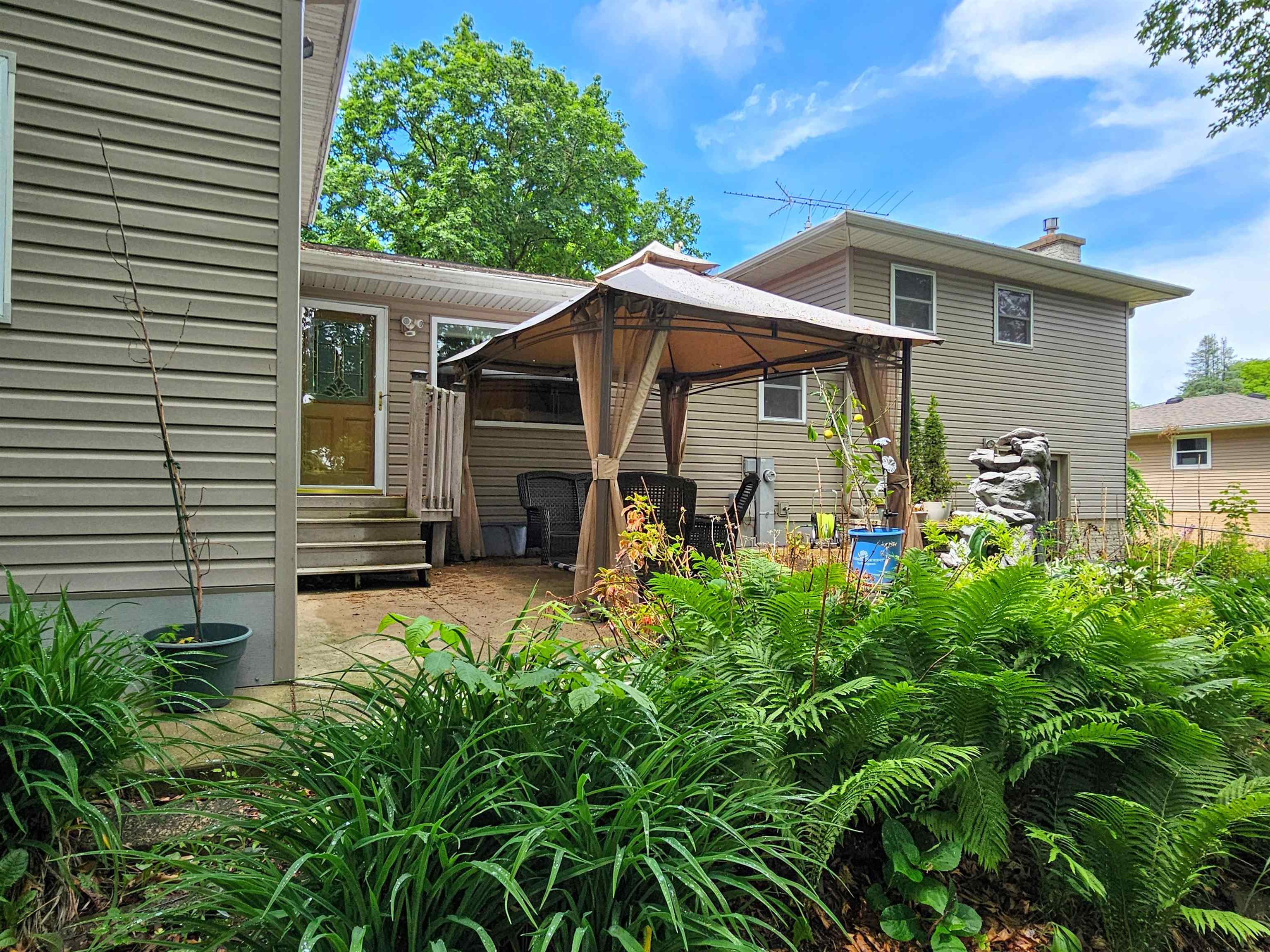 500 Riverside Drive Waterloo, WI 53594 - Photo 5 of 33