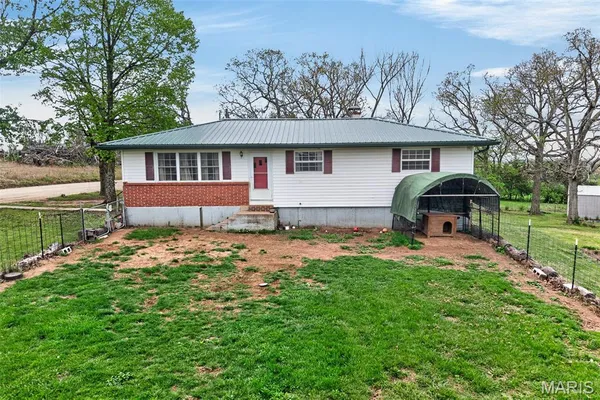 $240,000 | 27 Pleasant Knoll Road, Stoutland, MO 65567