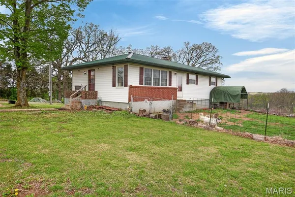 $240,000 | 27 Pleasant Knoll Road, Stoutland, MO 65567