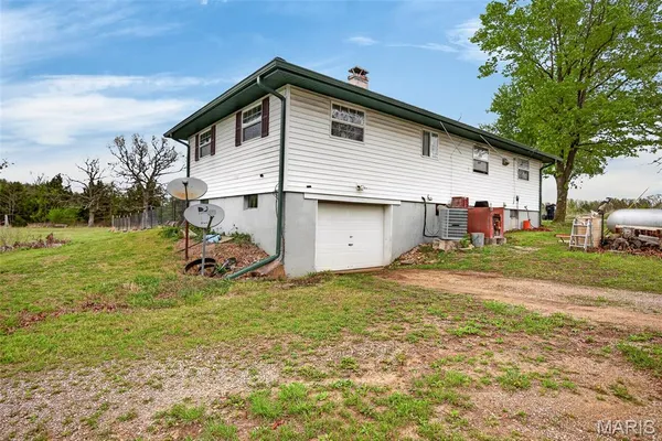 $240,000 | 27 Pleasant Knoll Road, Stoutland, MO 65567