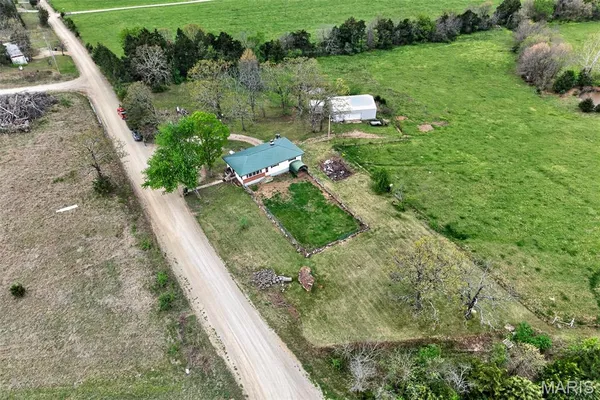 $240,000 | 27 Pleasant Knoll Road, Stoutland, MO 65567