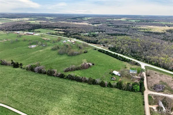 $240,000 | 27 Pleasant Knoll Road, Stoutland, MO 65567