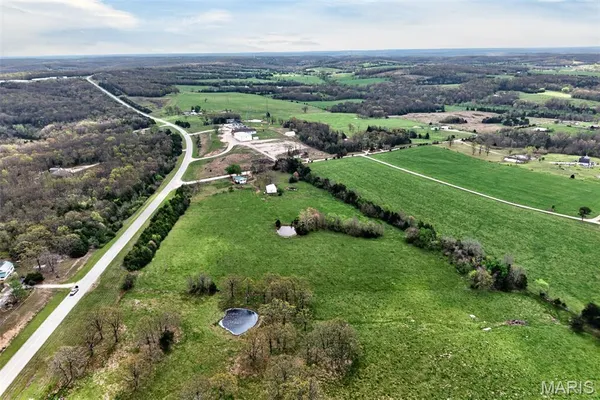 $240,000 | 27 Pleasant Knoll Road, Stoutland, MO 65567