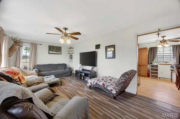 $240,000 | 27 Pleasant Knoll Road, Stoutland, MO 65567