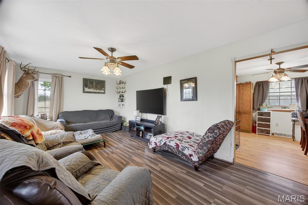 27 Pleasant Knoll Road Stoutland, MO 65567 - Photo 6 of 58