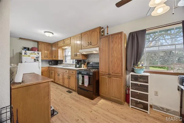 $240,000 | 27 Pleasant Knoll Road, Stoutland, MO 65567