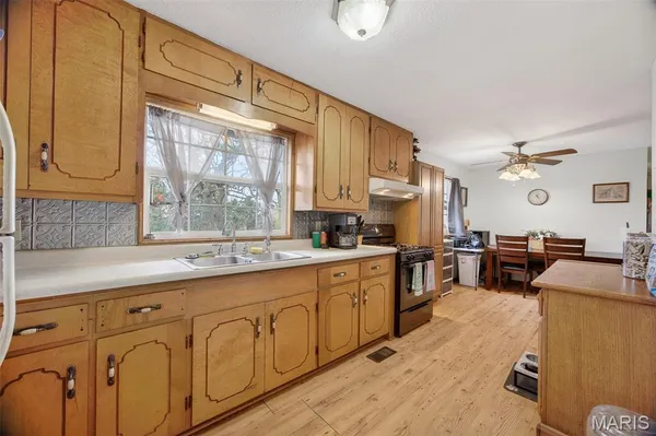 $240,000 | 27 Pleasant Knoll Road, Stoutland, MO 65567