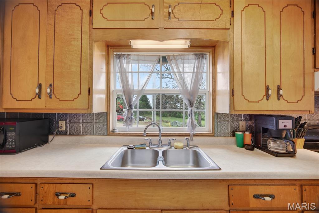 27 Pleasant Knoll Road Stoutland, MO 65567 - Photo 10 of 58