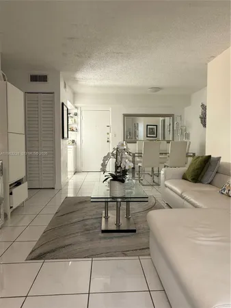 $2,400 | 5033 Northwest 7th Street, Unit 312, Miami, FL 33126