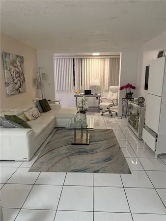 $2,400 | 5033 Northwest 7th Street, Unit 312, Miami, FL 33126