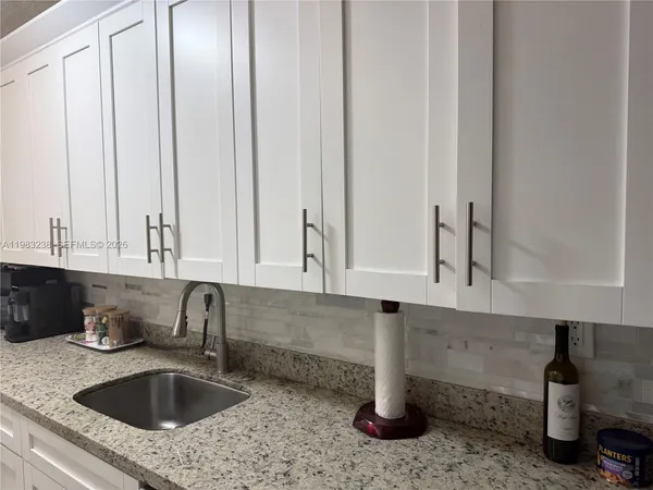 $2,400 | 5033 Northwest 7th Street, Unit 312, Miami, FL 33126