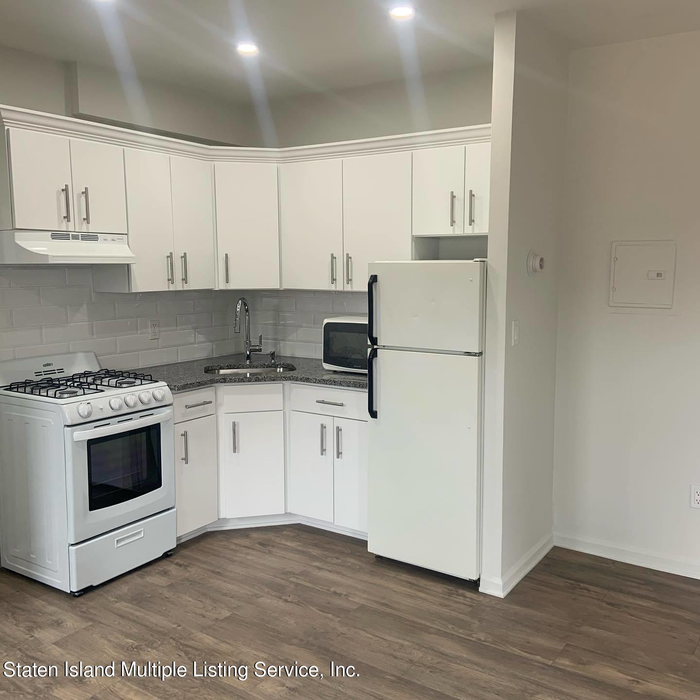 67 Adlai Circle Staten Island, NY 10312 - Photo 2 of 7 kitchen