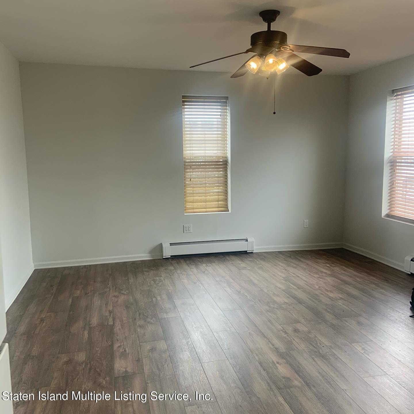 67 Adlai Circle Staten Island, NY 10312 - Photo 4 of 7 Living Room