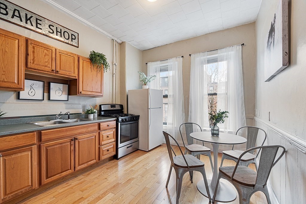 88 Berkeley Street, Unit 2 Boston, MA 02116 - Photo 9 of 25 Gallery Image 9