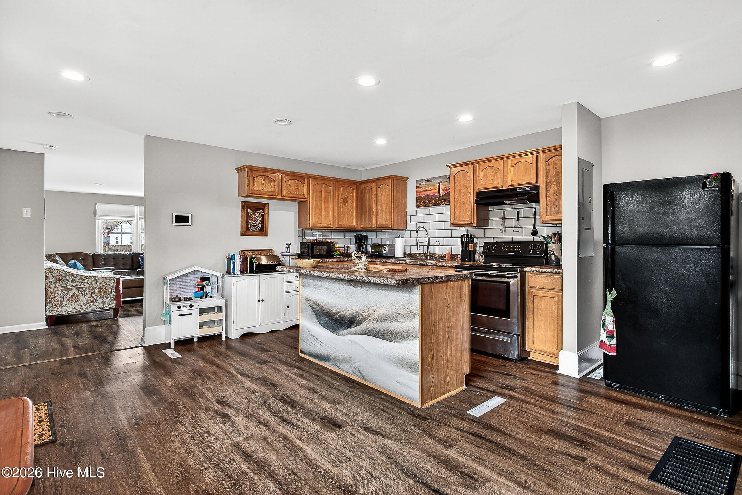 709 Davis Street Jacksonville, NC 28540 - Photo 7 of 37 01-7