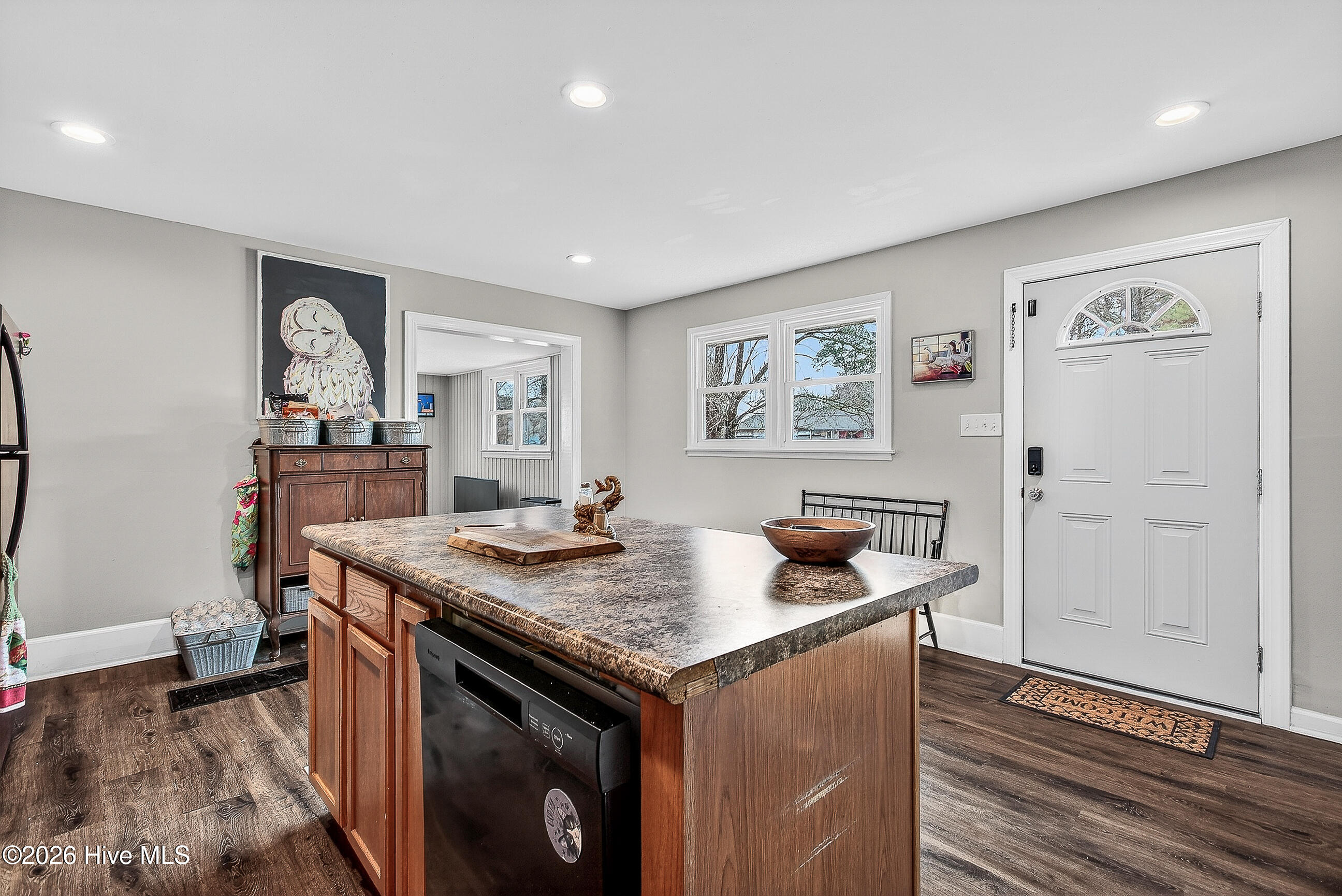 709 Davis Street Jacksonville, NC 28540 - Photo 8 of 37 01-8