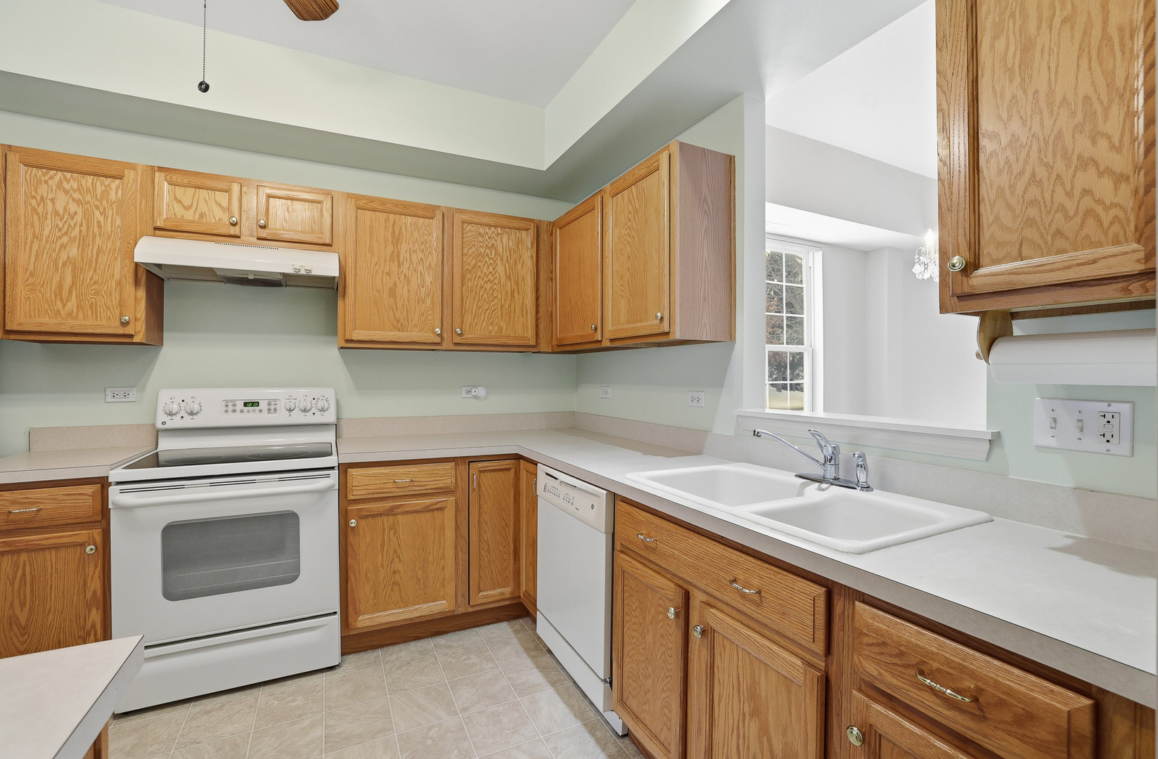 13984 Chanwahon Road Huntley, IL 60142 - Photo 5 of 29