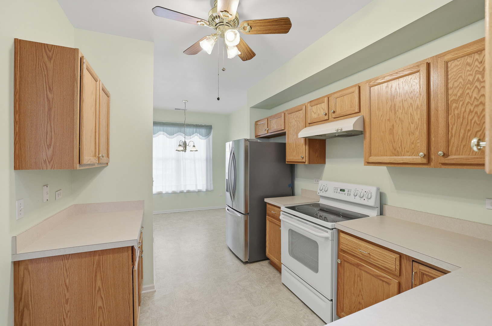 13984 Chanwahon Road Huntley, IL 60142 - Photo 6 of 29