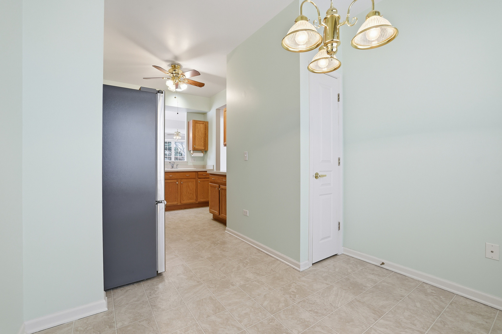 13984 Chanwahon Road Huntley, IL 60142 - Photo 7 of 29