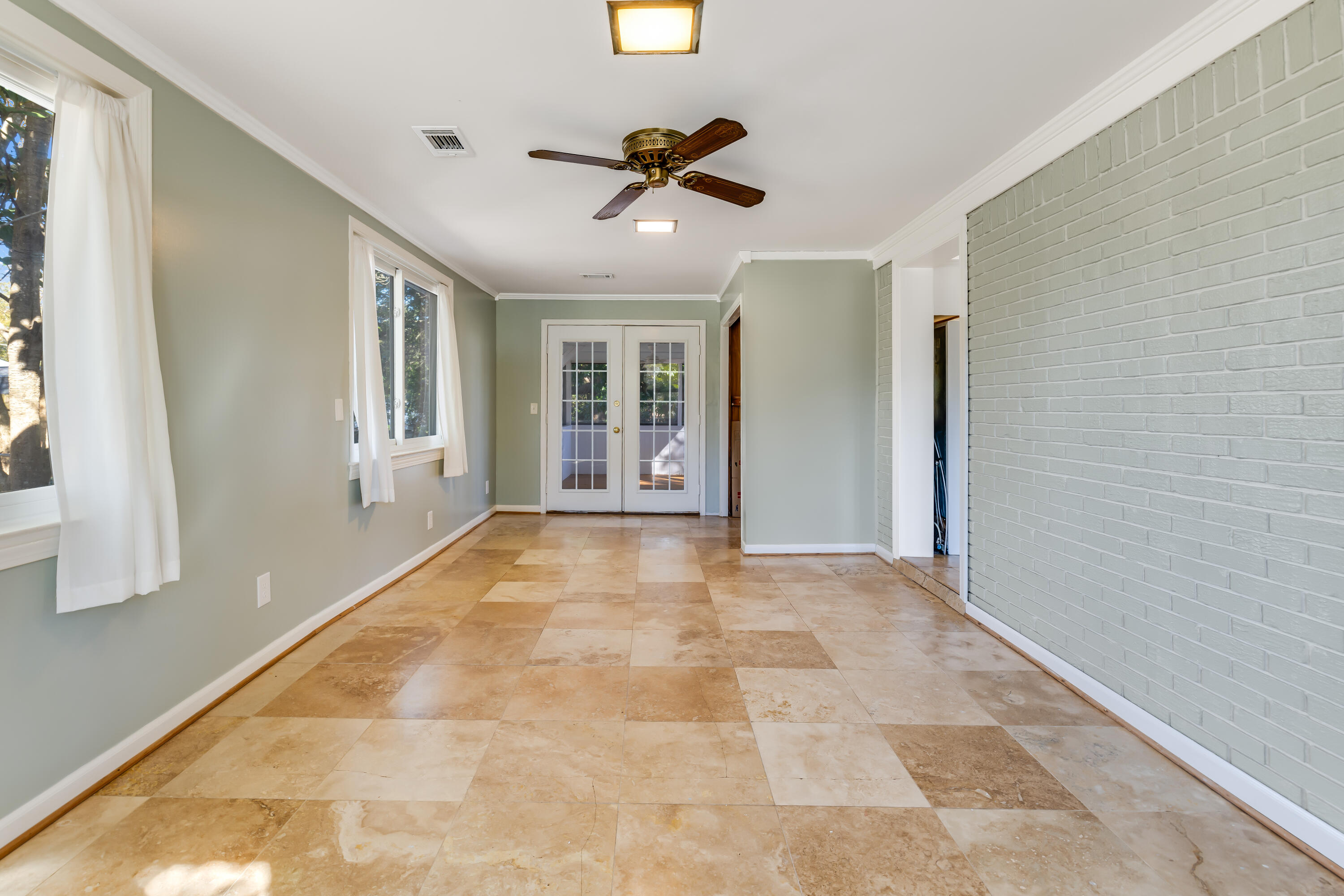 740 Windward Road Charleston, SC 29412 - Photo 30 of 39 Bonus Room towards back porch