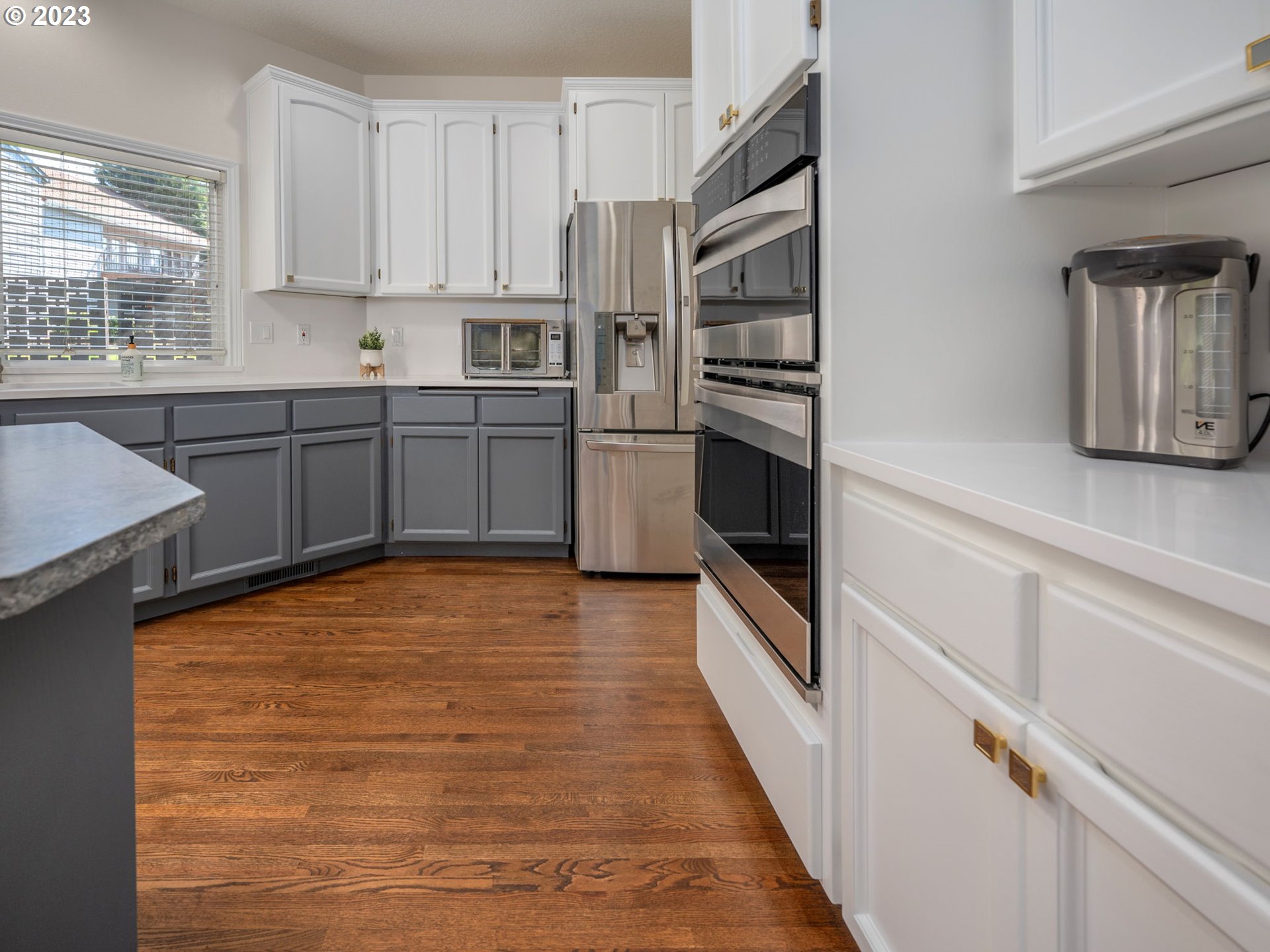 6569 Southwest Arranmore Court Portland, OR 97223 - Photo 12 of 48