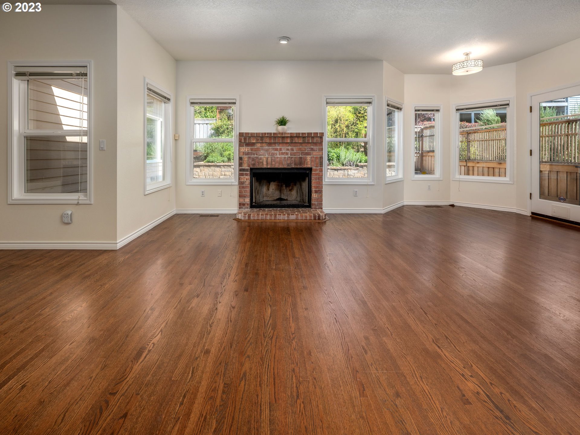 6569 Southwest Arranmore Court Portland, OR 97223 - Photo 16 of 48