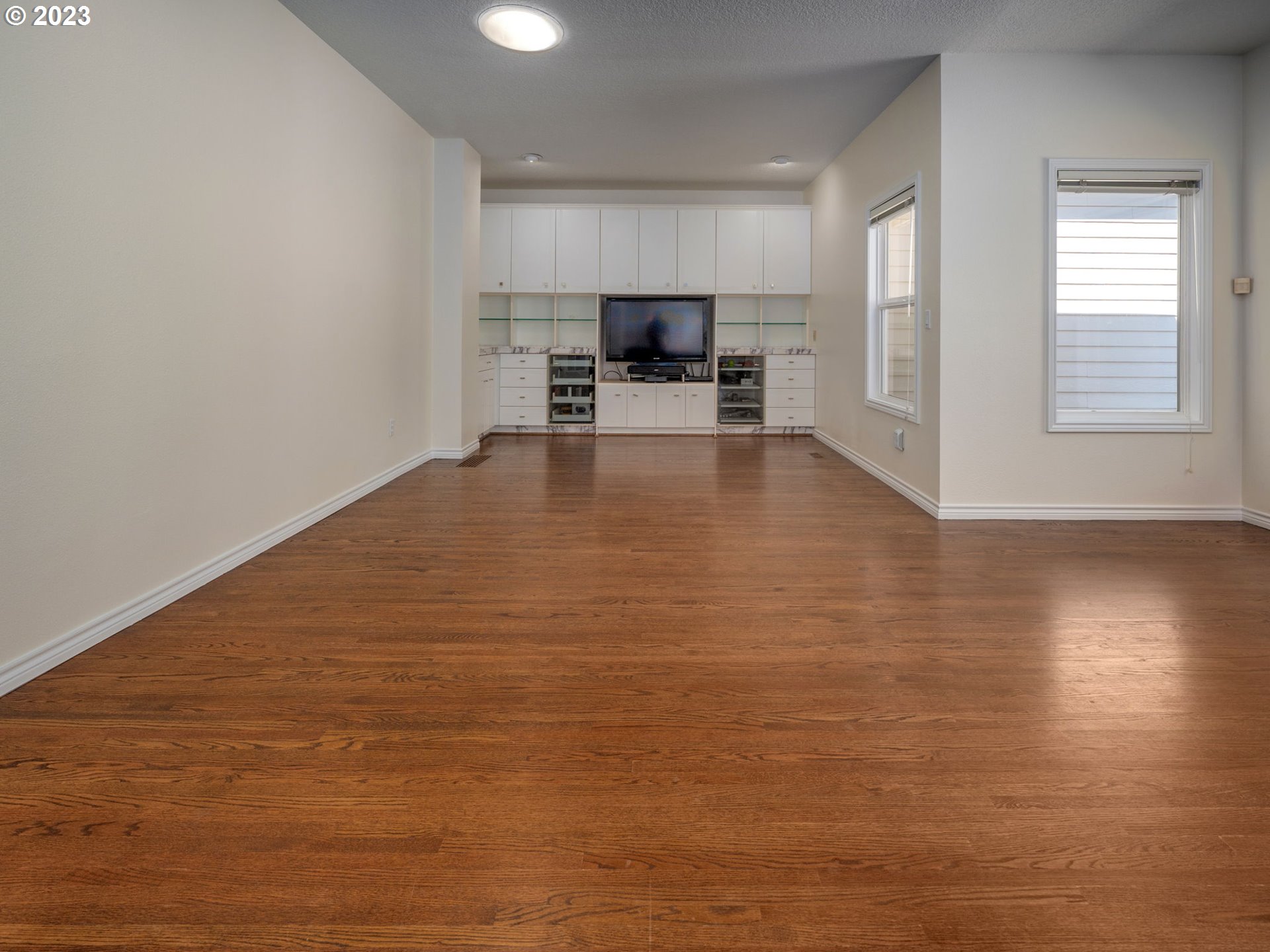 6569 Southwest Arranmore Court Portland, OR 97223 - Photo 18 of 48