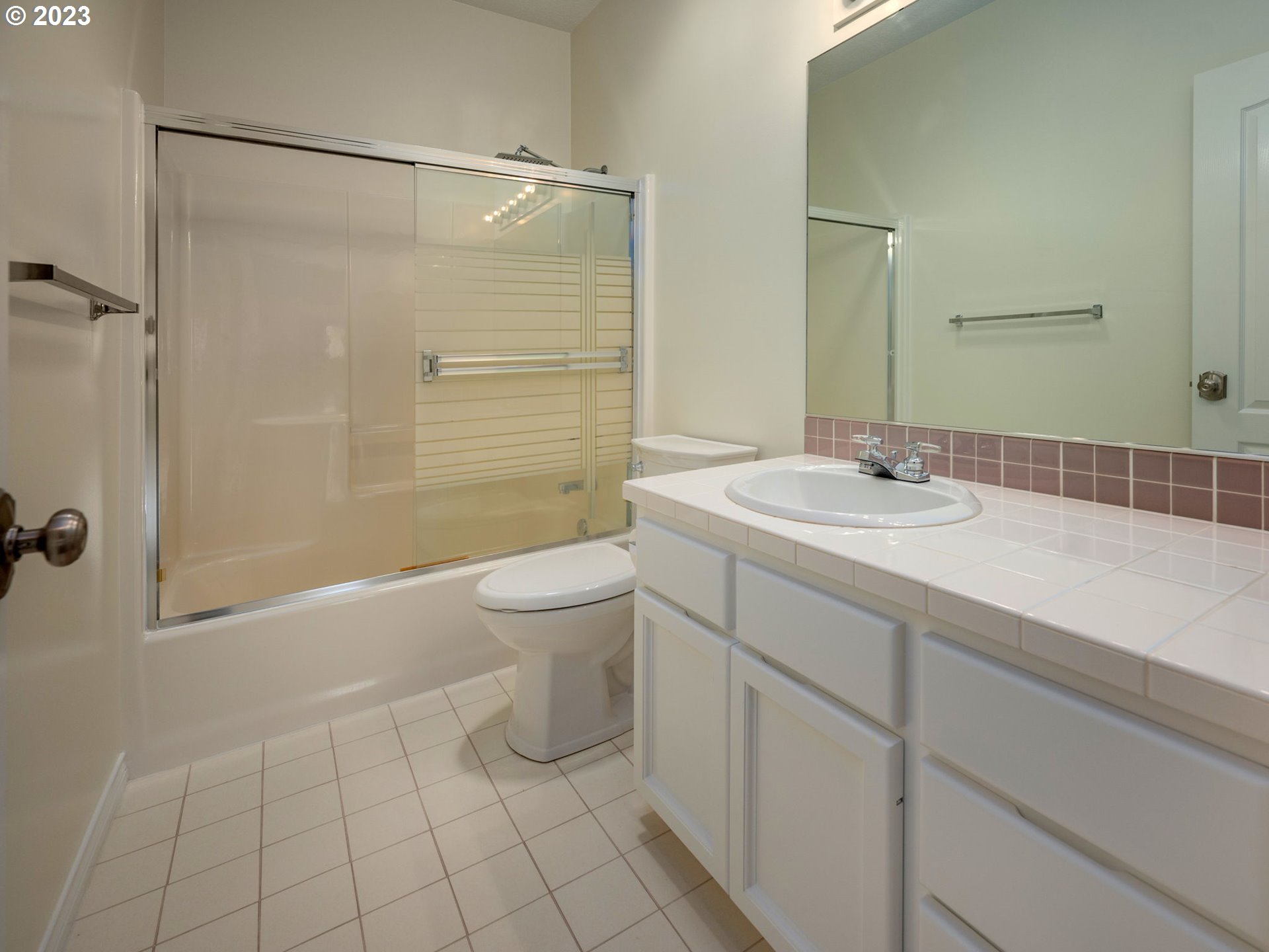 6569 Southwest Arranmore Court Portland, OR 97223 - Photo 31 of 48