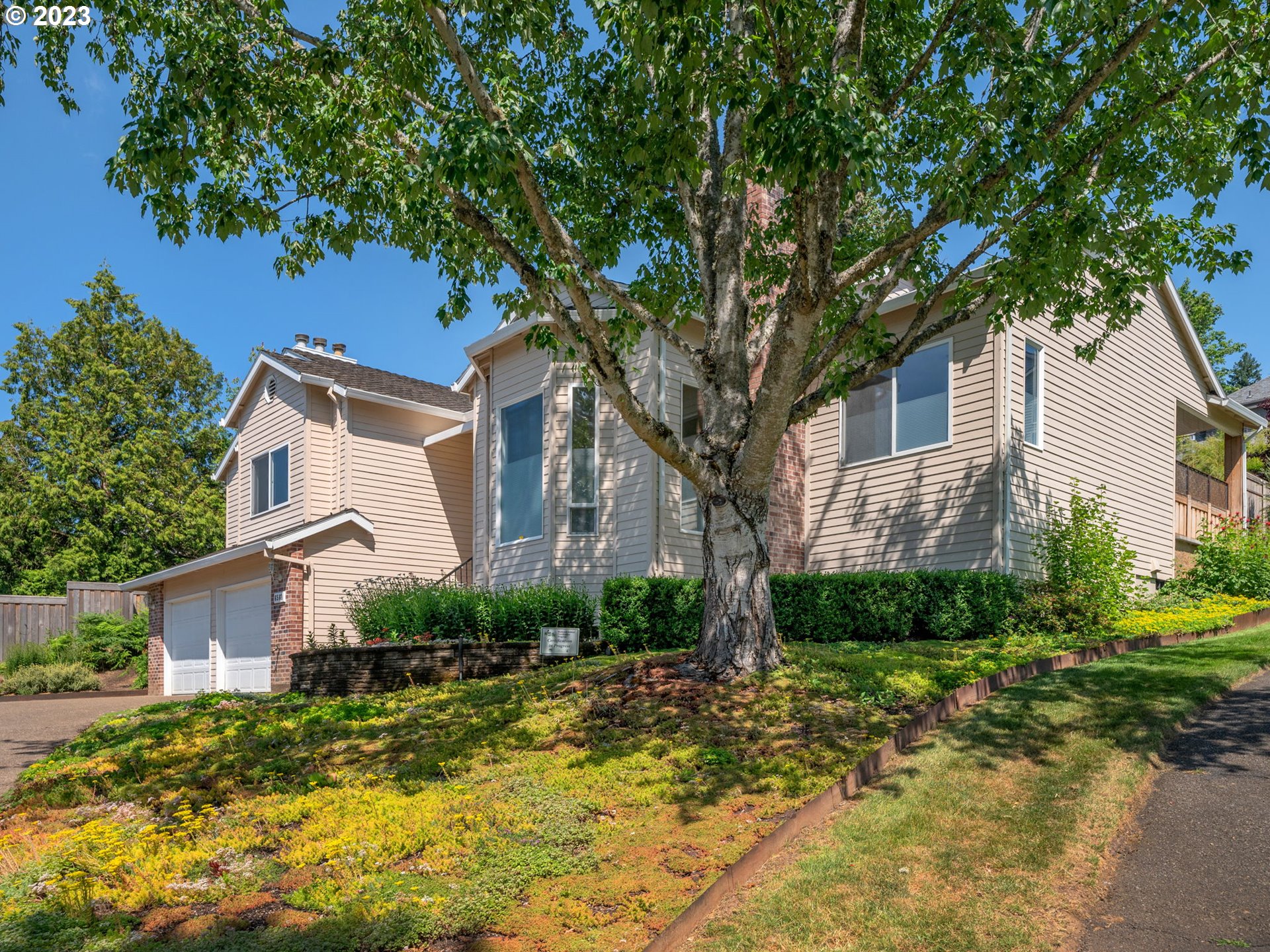 6569 Southwest Arranmore Court Portland, OR 97223 - Photo 39 of 48