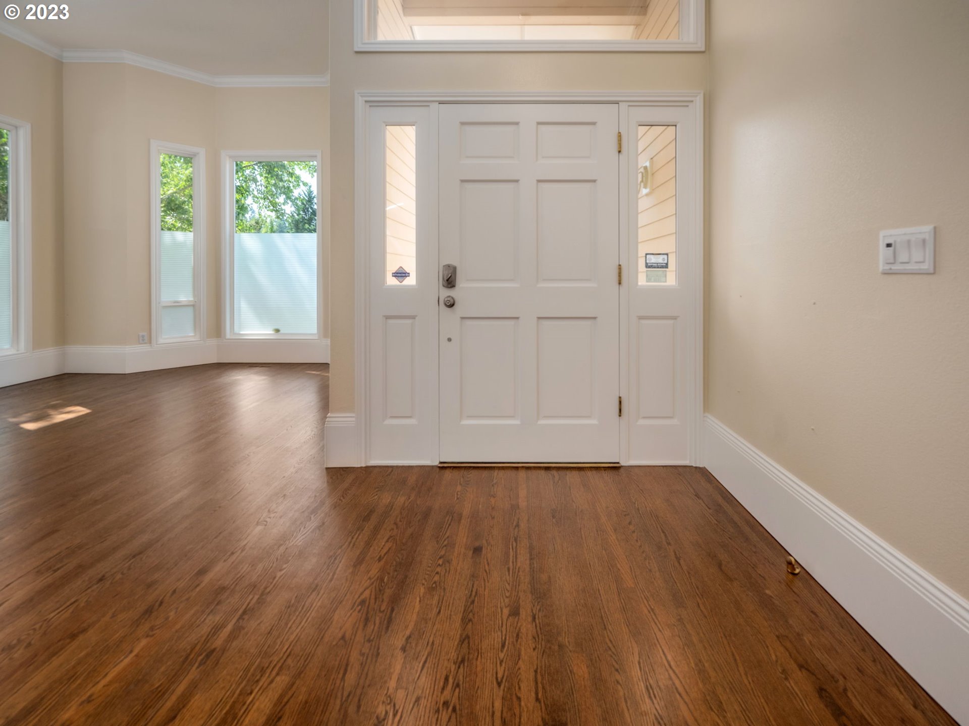 6569 Southwest Arranmore Court Portland, OR 97223 - Photo 4 of 48