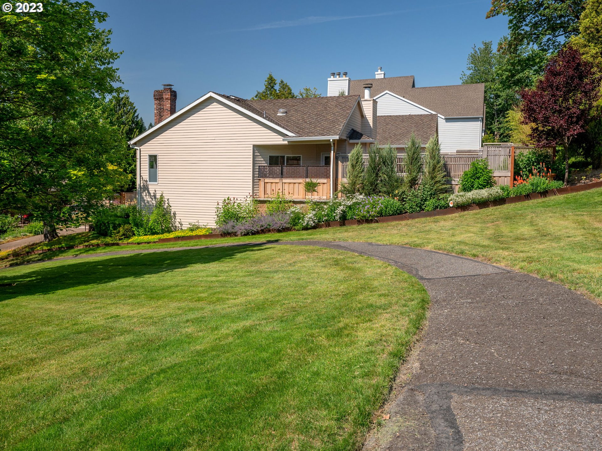 6569 Southwest Arranmore Court Portland, OR 97223 - Photo 41 of 48