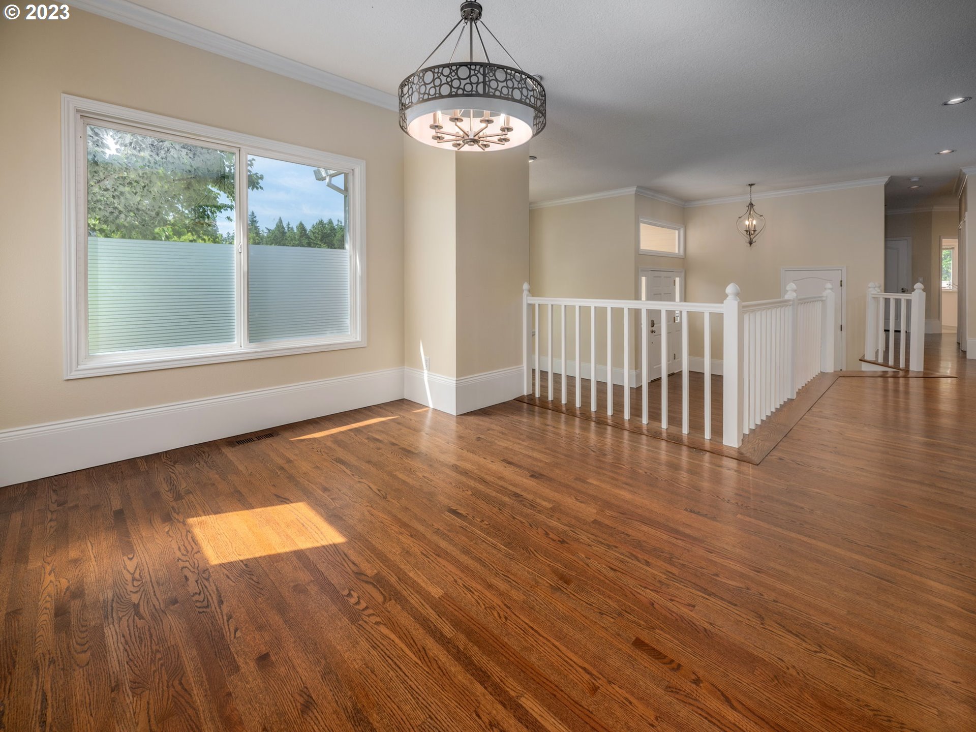 6569 Southwest Arranmore Court Portland, OR 97223 - Photo 6 of 48