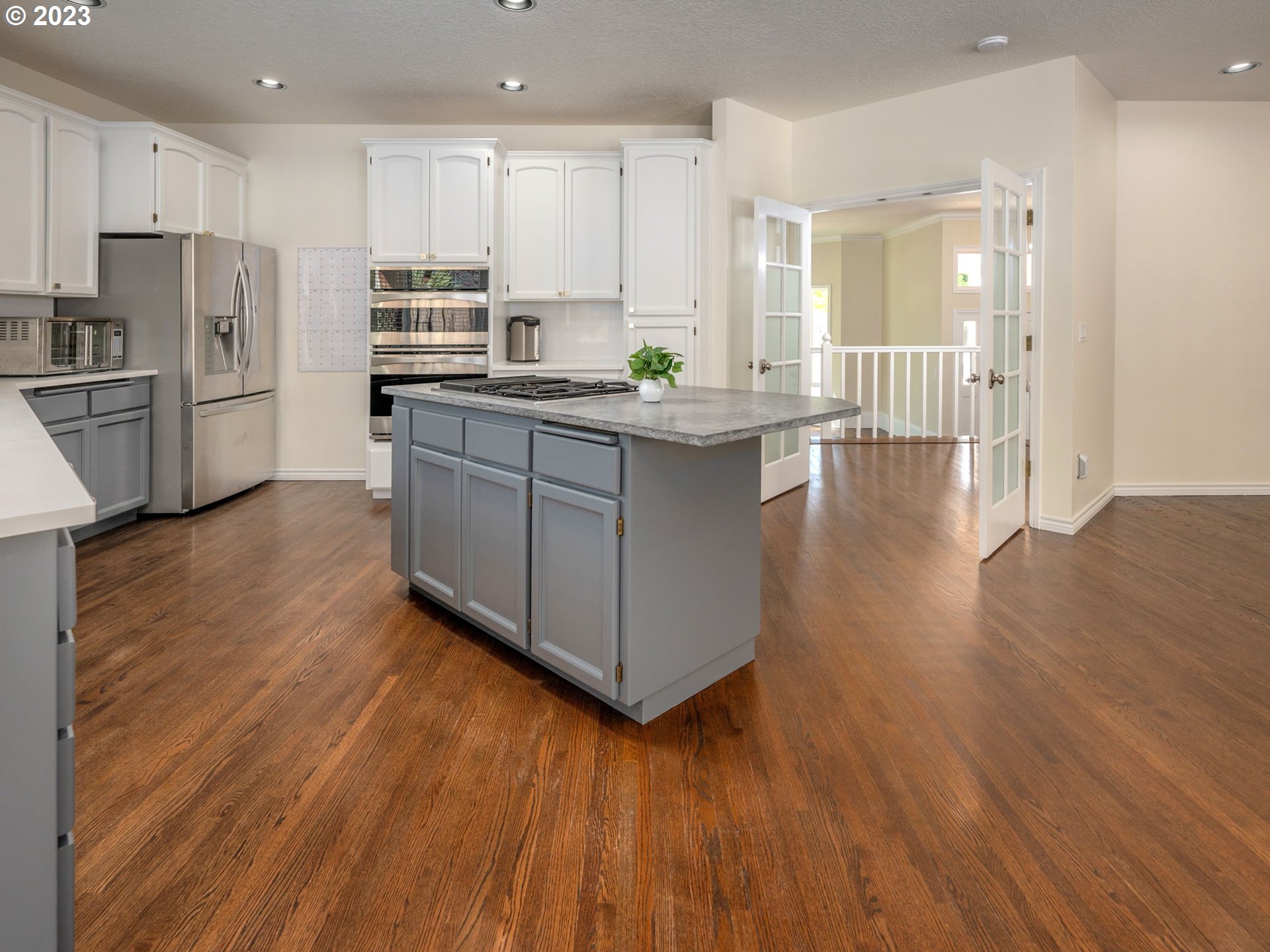 6569 Southwest Arranmore Court Portland, OR 97223 - Photo 9 of 48
