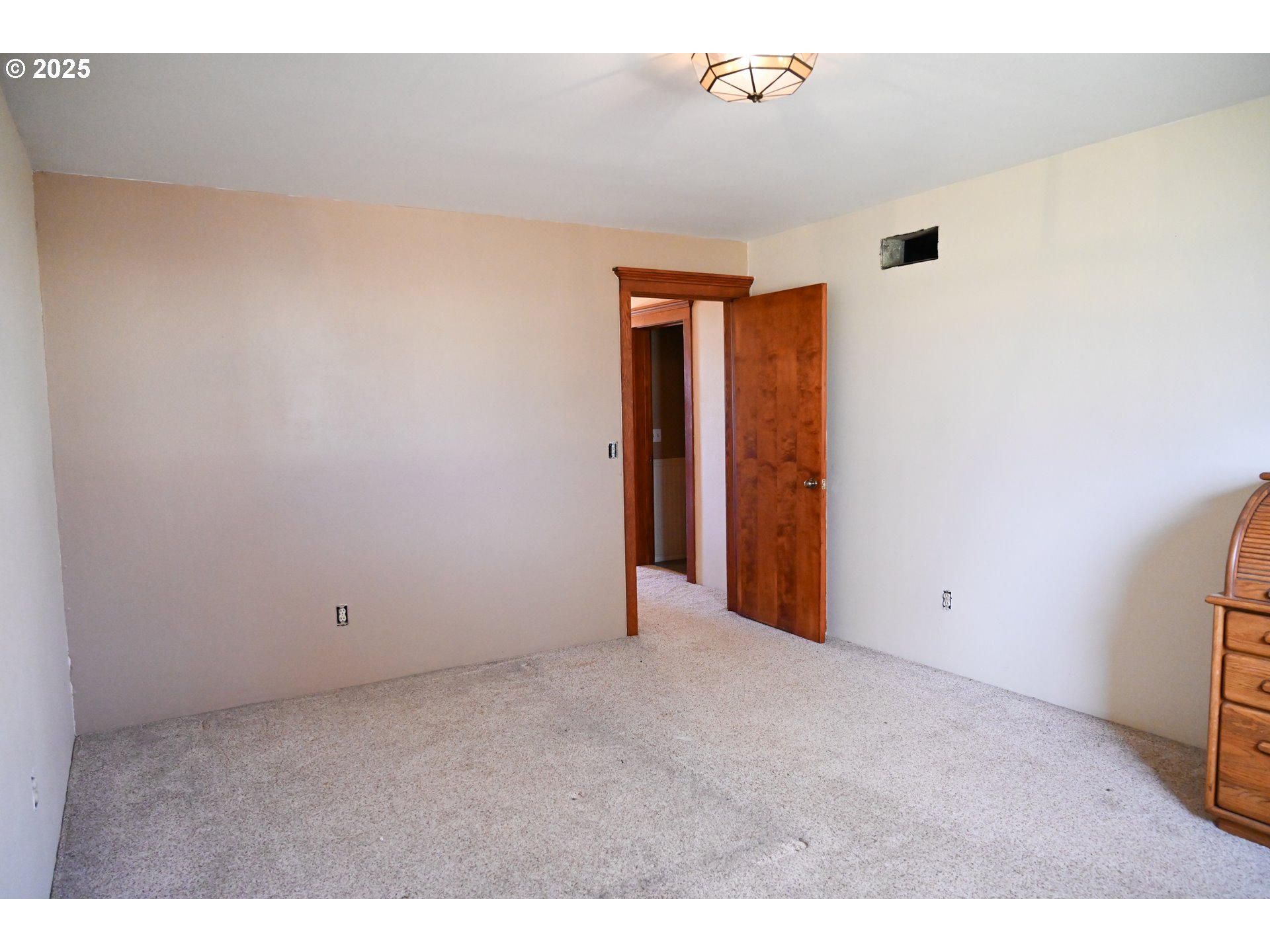 75938 Spring Hollow Road Adams, OR 97810 - Photo 17 of 26 a view of an empty room