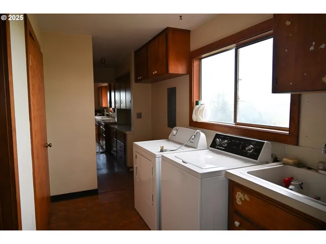 $350,000 | 75938 Spring Hollow Road, Adams, OR 97810