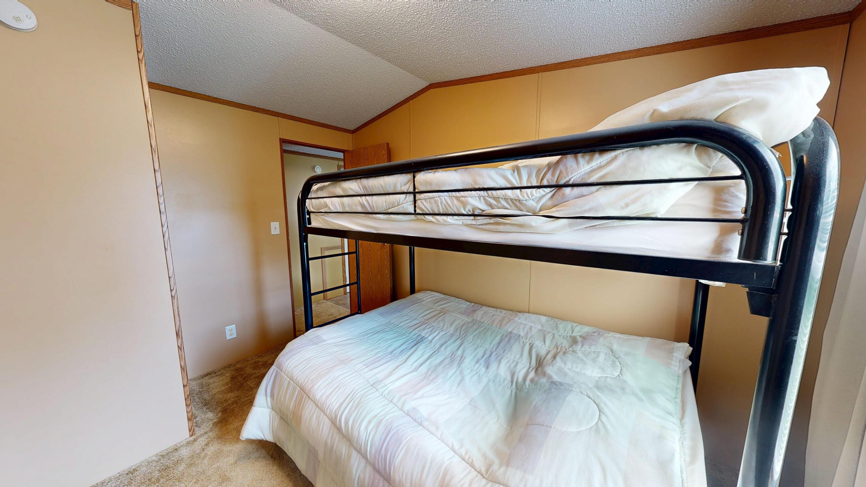 E2817 South Creek Road De Soto, WI 54624 - Photo 18 of 32 Bedroom 2