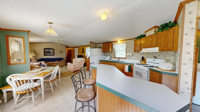 $190,000 | E2817 South Creek Road, De Soto, WI 54624