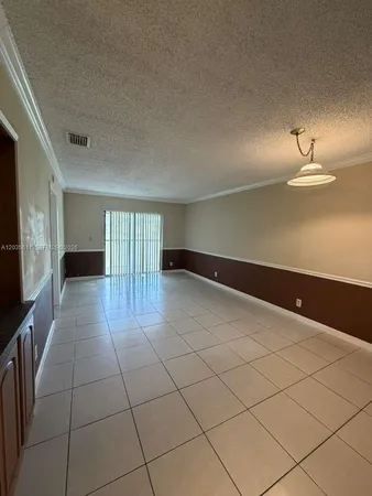$1,800 | 1170 Northwest 80th Avenue, Unit 203, Margate, FL 33063