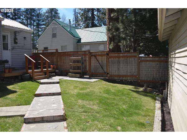 $270,000 | 138118 Hillcrest Street, Gilchrist, OR 97737