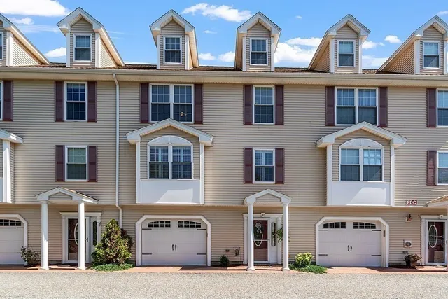 $3,700 | 36 Middlesex Avenue, Unit 10, Wilmington, MA 01887